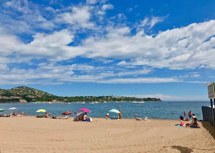 Les Marines D'agay Climatisé *