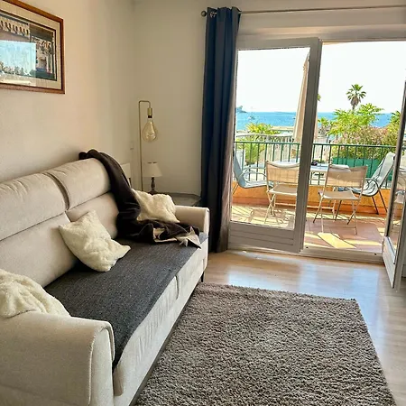Les Marines D'agay Climatise Apartament *