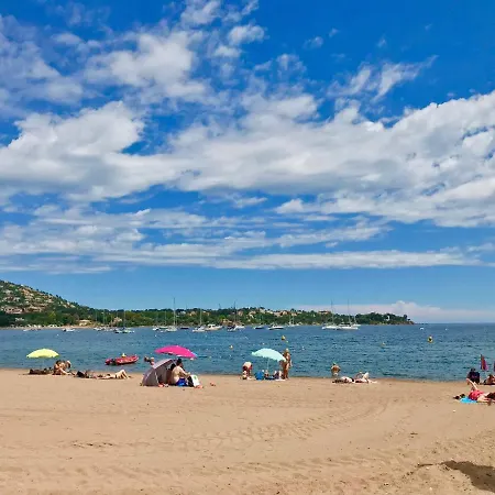 Les Marines D'agay Climatise *