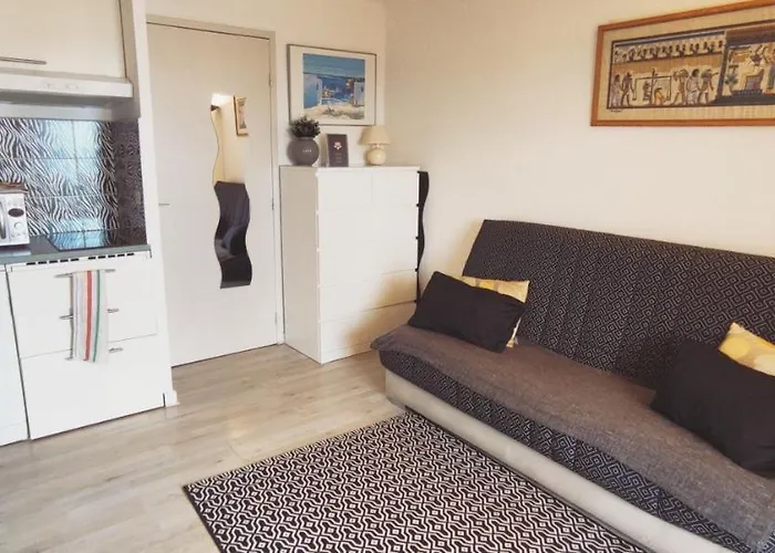 Les Marines D'agay Climatise Apartament *